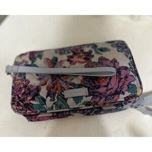 Vera Bradley Wristlet Organizer Floral Pattern. Blue Inside. Multicompartments.